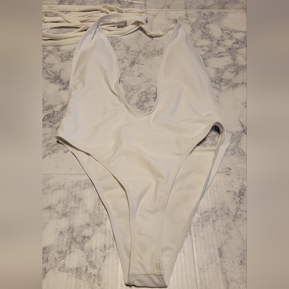 Matte Collection White Swimsuit Women's Size Medium 1pc